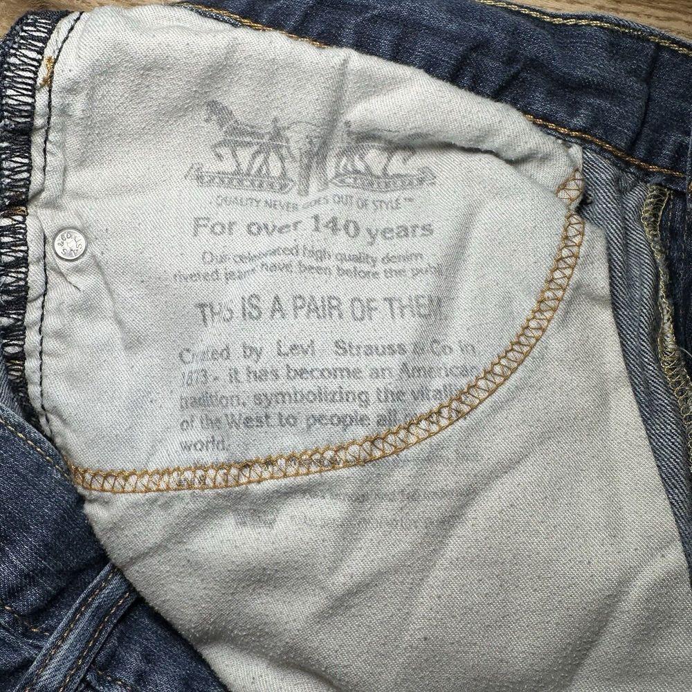 Levis 505 Jeans Mens 33X30 Blue Regular Fit Straight Leg Red Tab Med Wash Denim - Picture 4 of 11